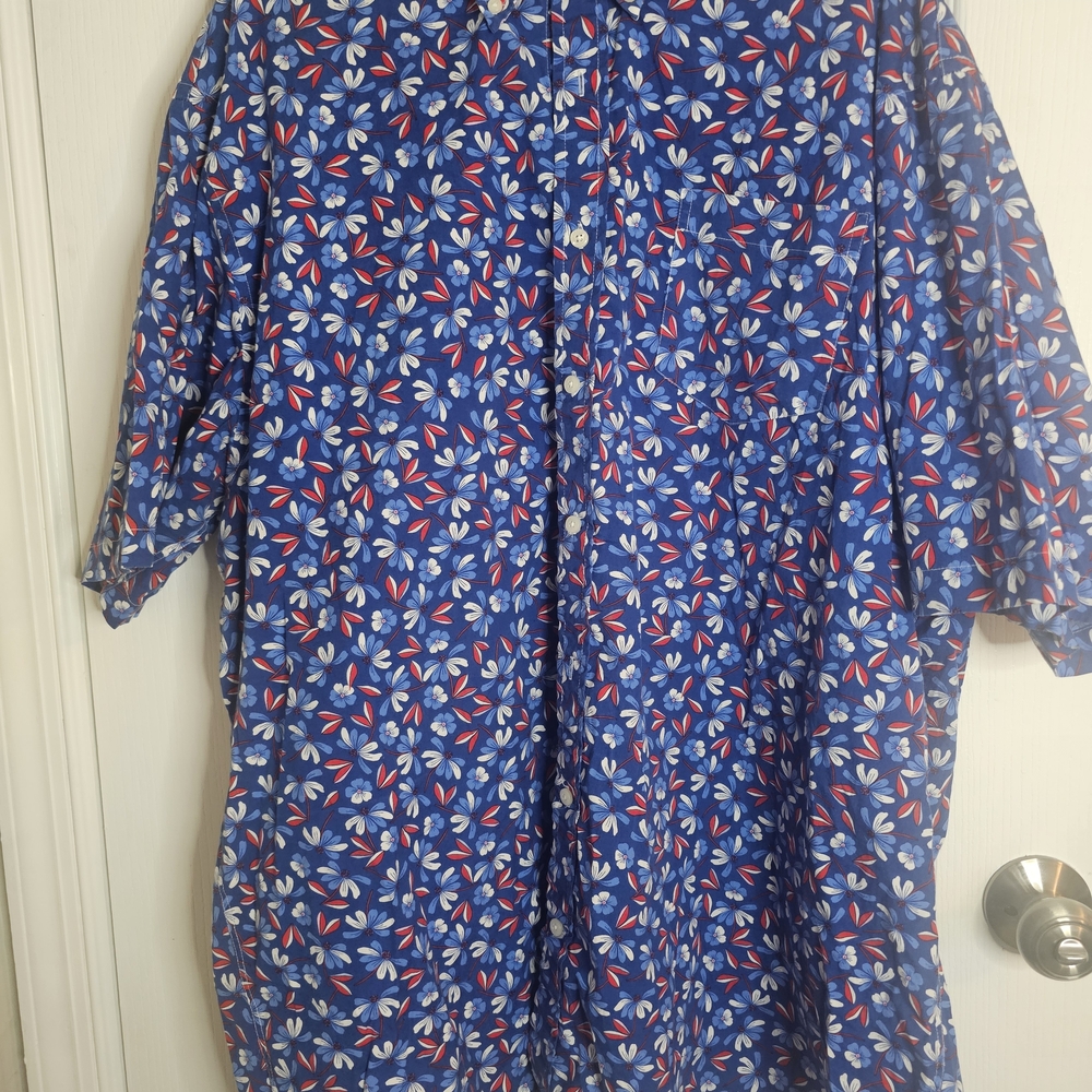 Crown & Ivy Blue Floral Classic Fit Shirt